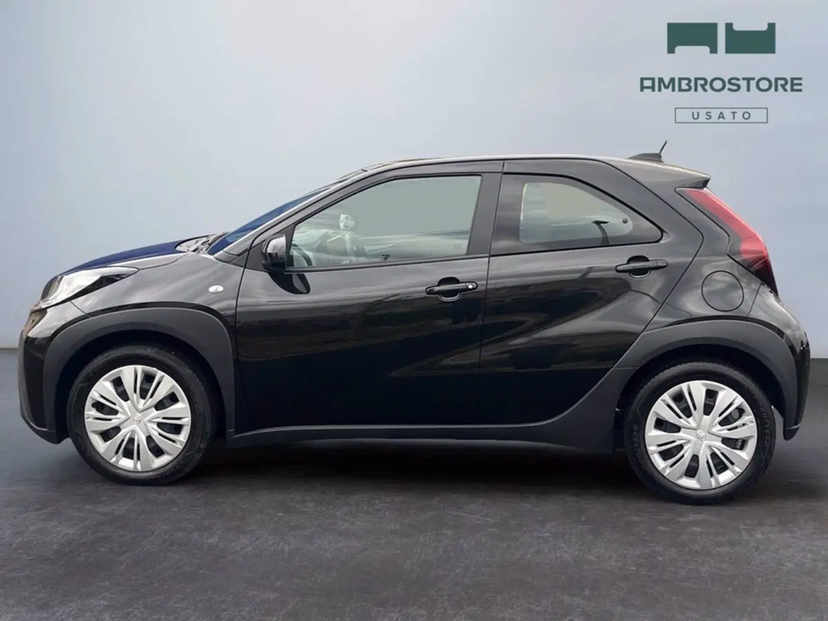 Toyota Aygo X usata a Milano (2)
