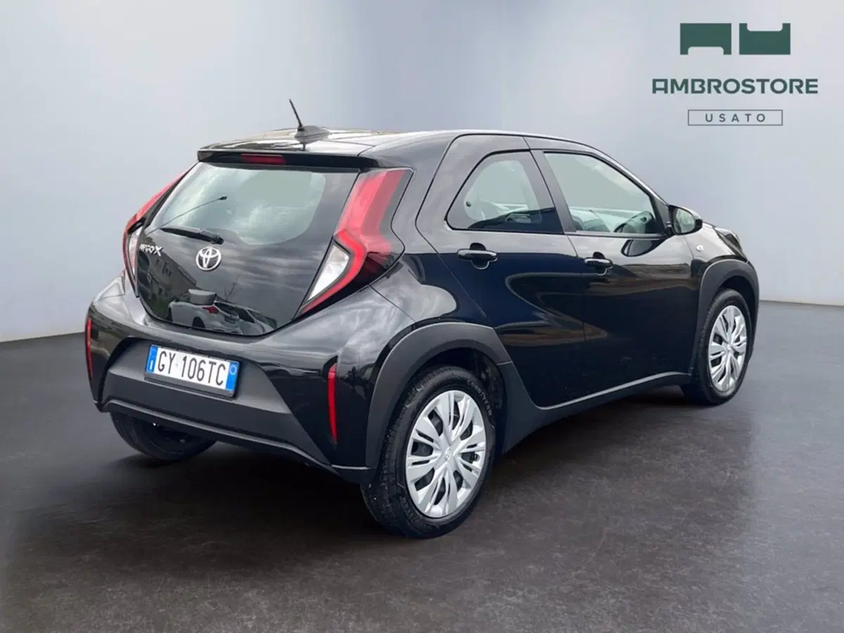 Toyota Aygo X usata a Milano (5)