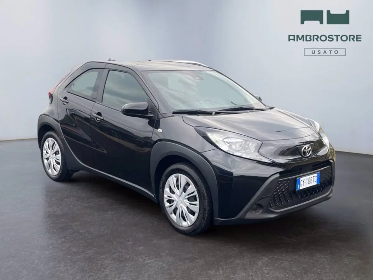 Toyota Aygo X usata a Milano (7)
