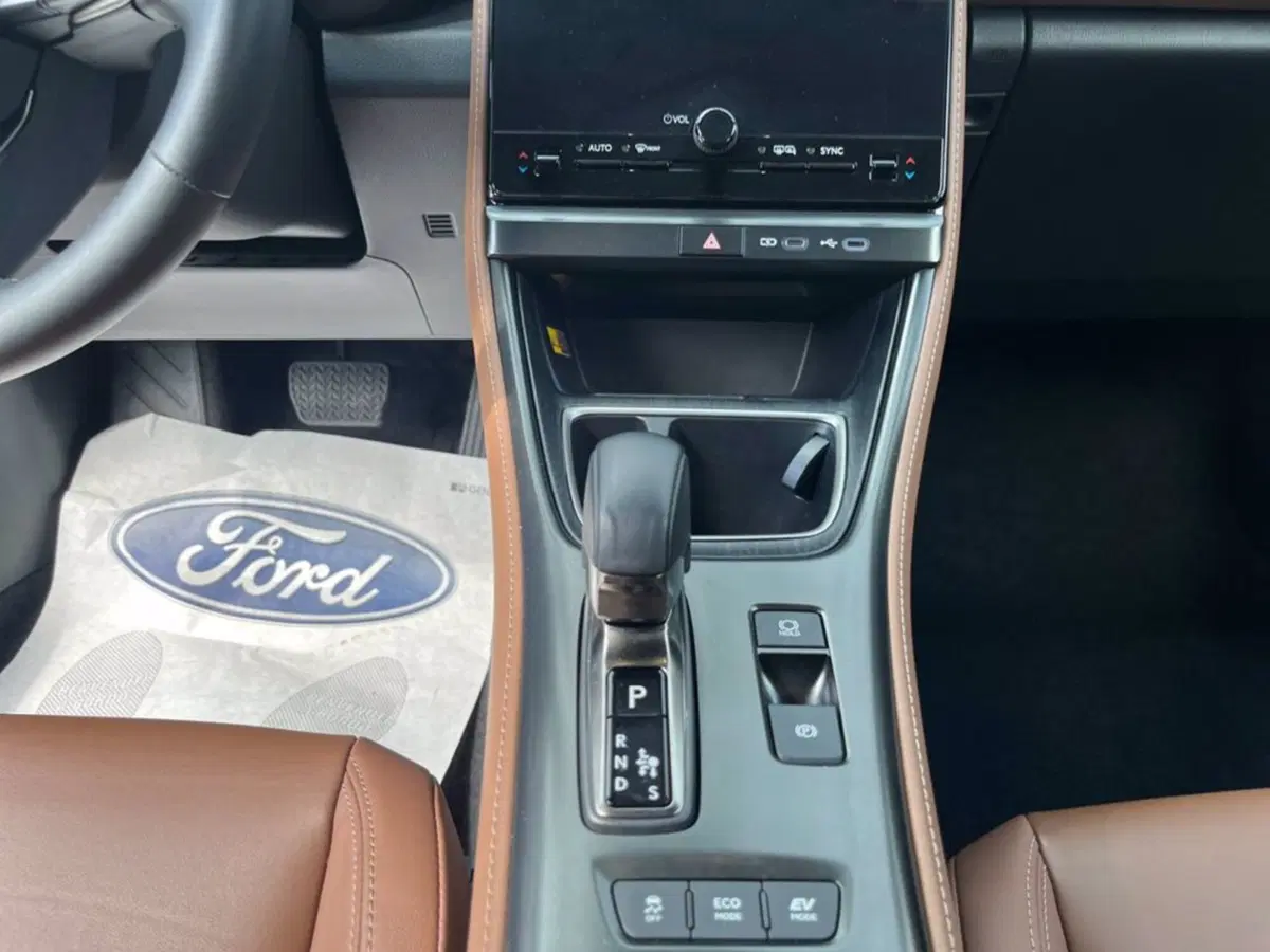 Lexus LBX usata a Milano (17)
