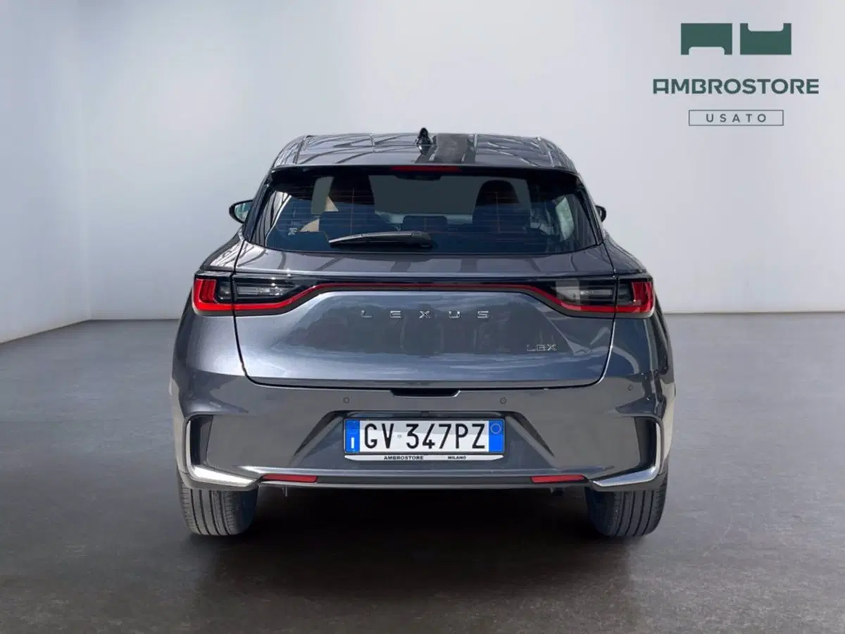 Lexus LBX usata a Milano (4)