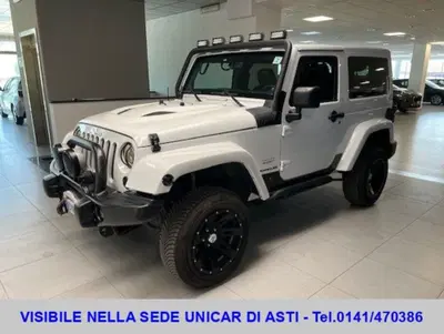 Jeep Wrangler 2.8 CRD DPF Sahara Auto del 2013 usata a Alba
