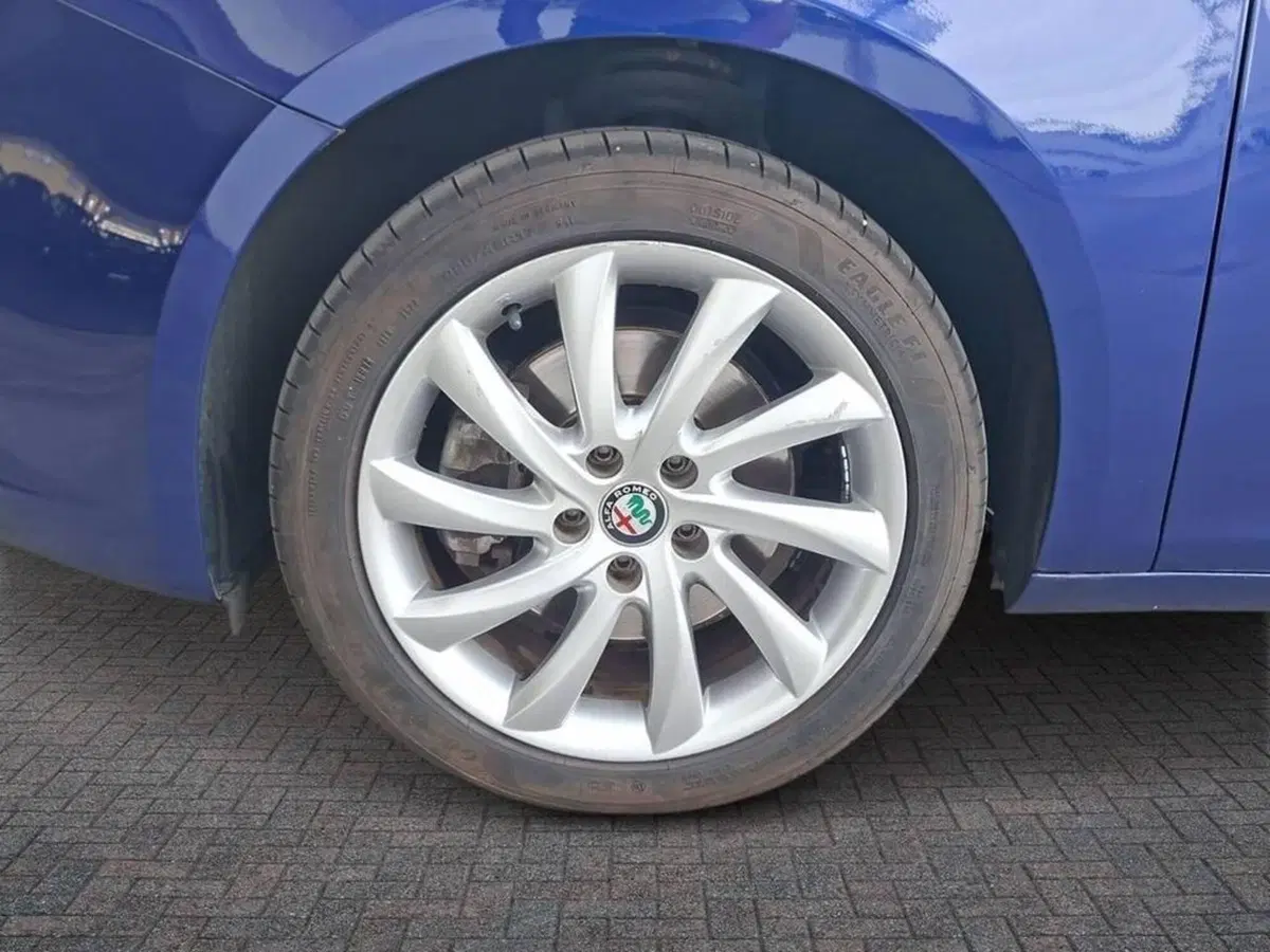 Alfa Romeo Giulietta usata a Torino (7)