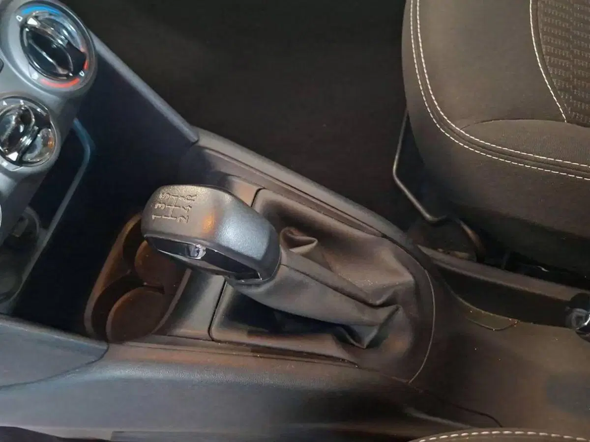 Peugeot 208 usata a Torino (10)