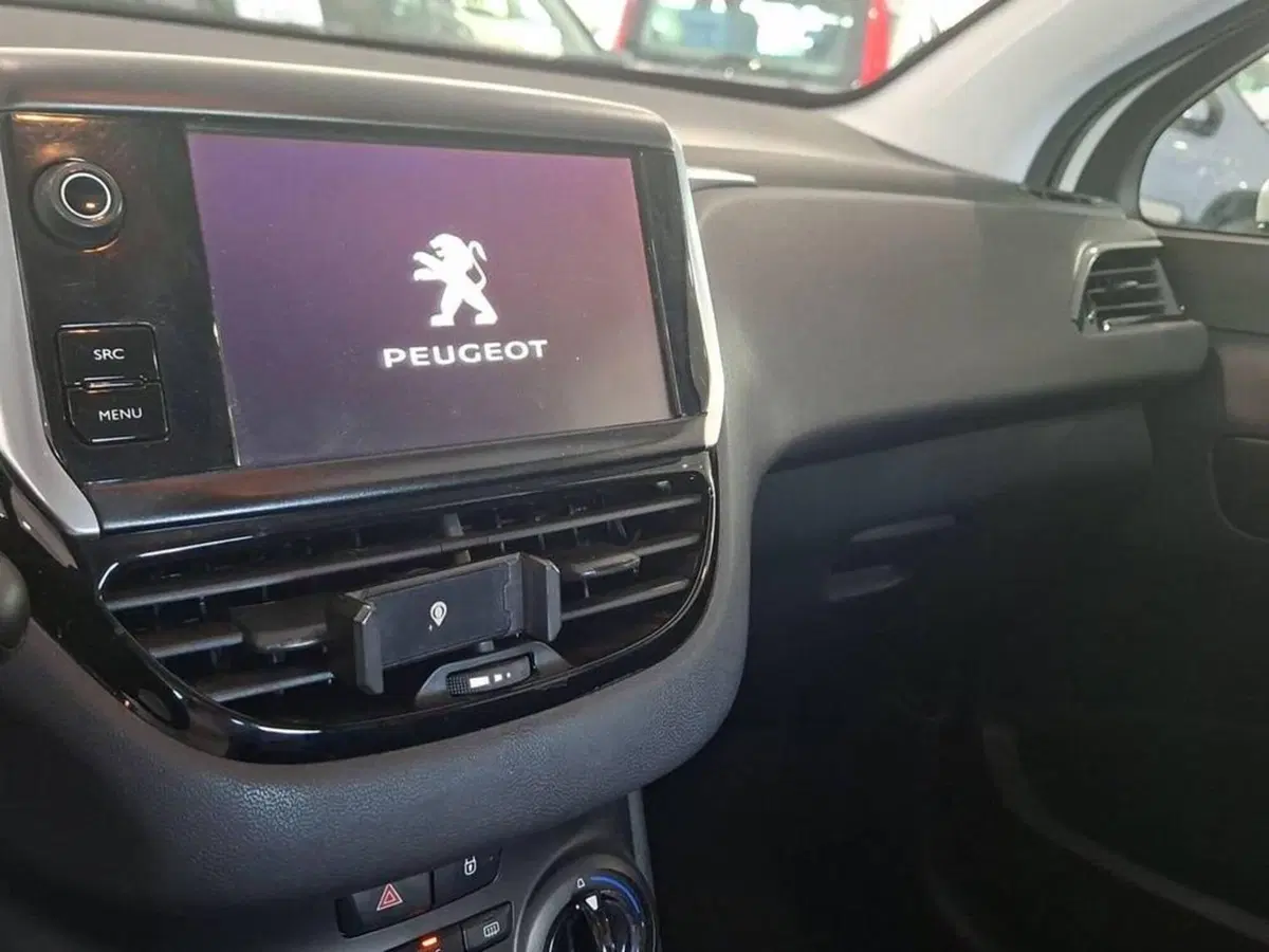 Peugeot 208 usata a Torino (9)