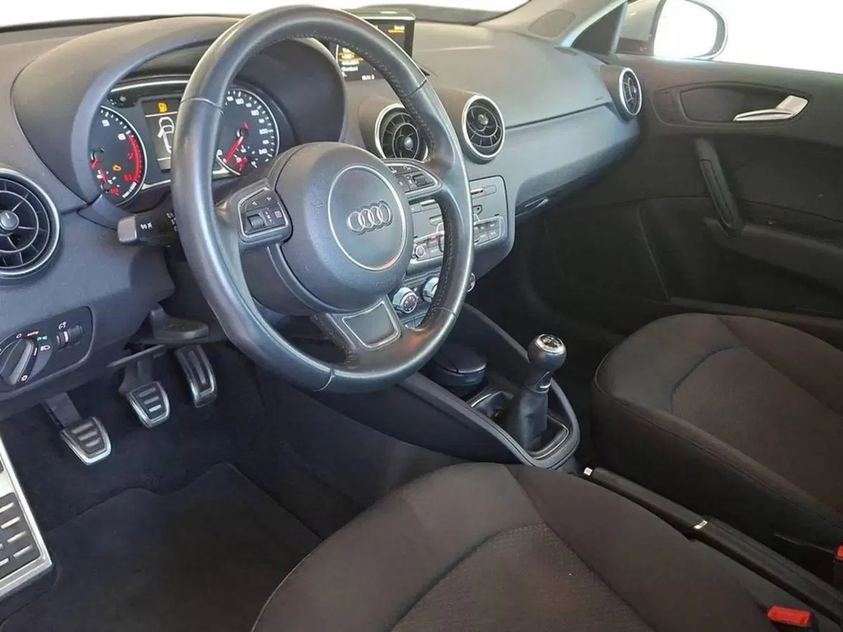 Audi A1 Sportback usata a Torino (11)