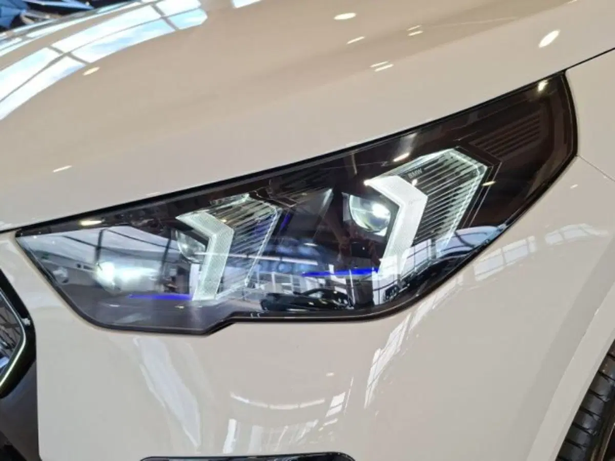 BMW iX2 usata a Verona (6)