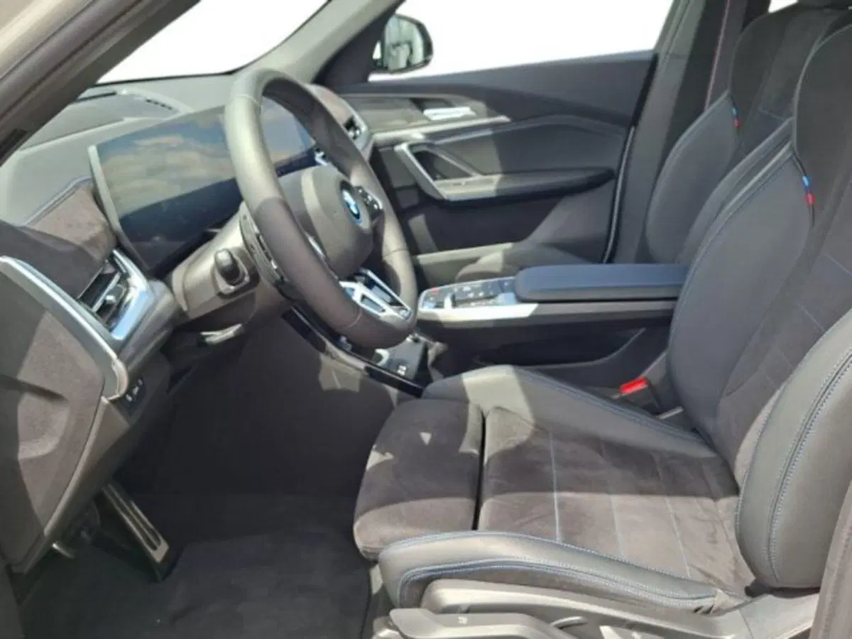 BMW iX2 usata a Verona (9)