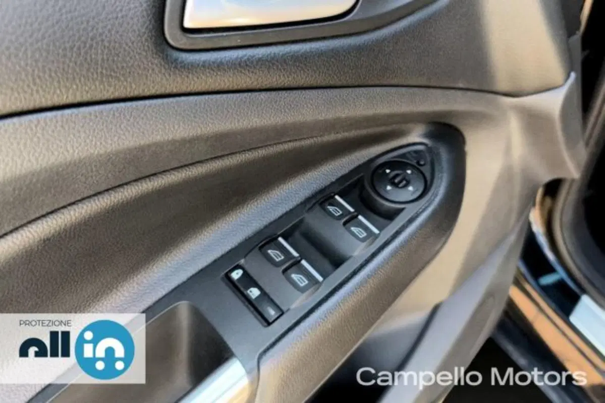 Ford Kuga usata a Venezia (16)