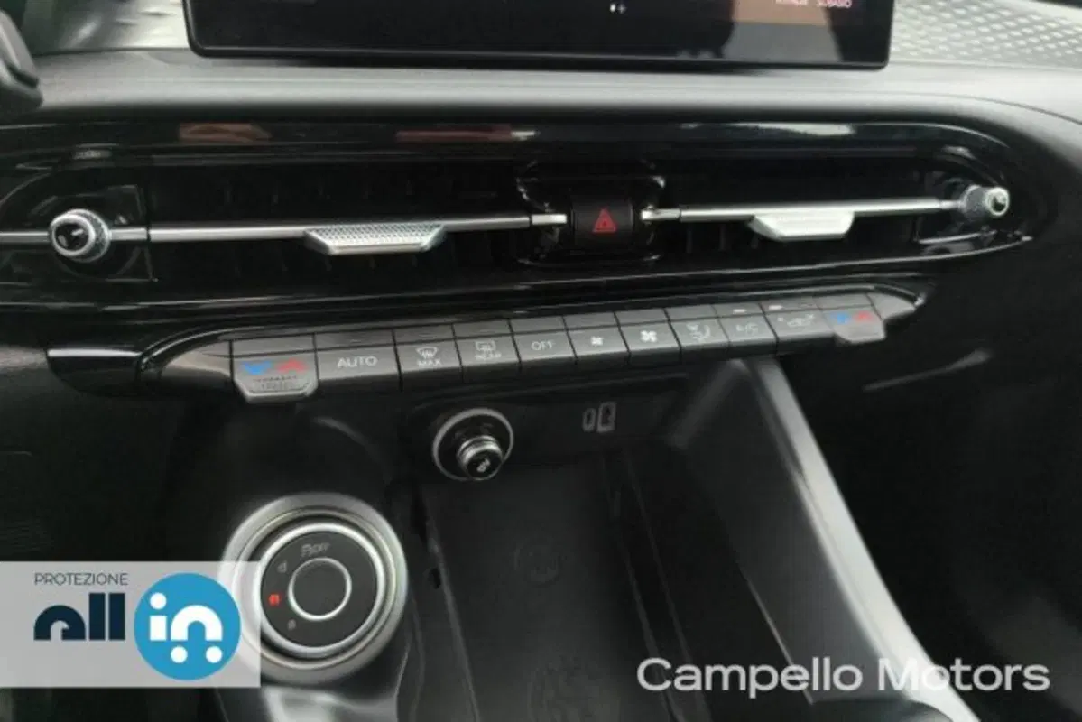 Alfa Romeo Tonale usata a Venezia (12)