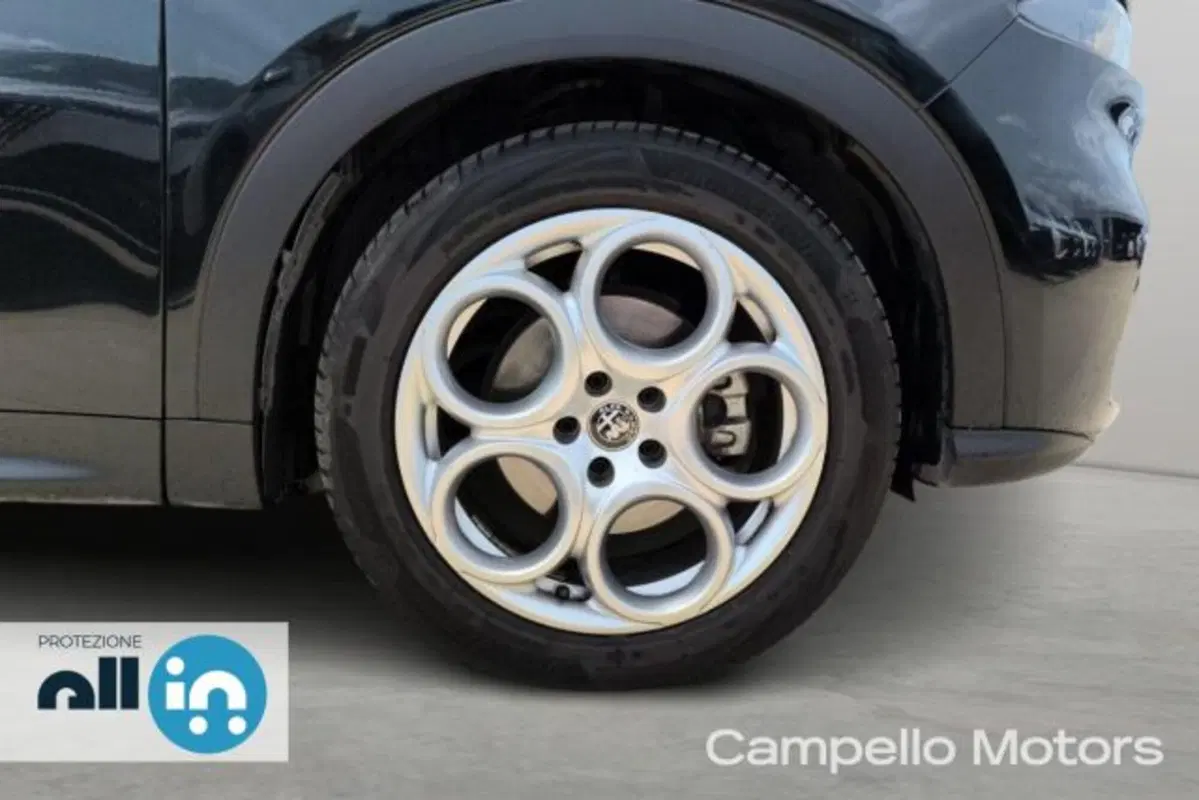 Alfa Romeo Tonale usata a Venezia (19)