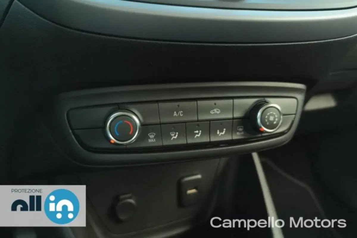 Opel Crossland X usata a Venezia (12)