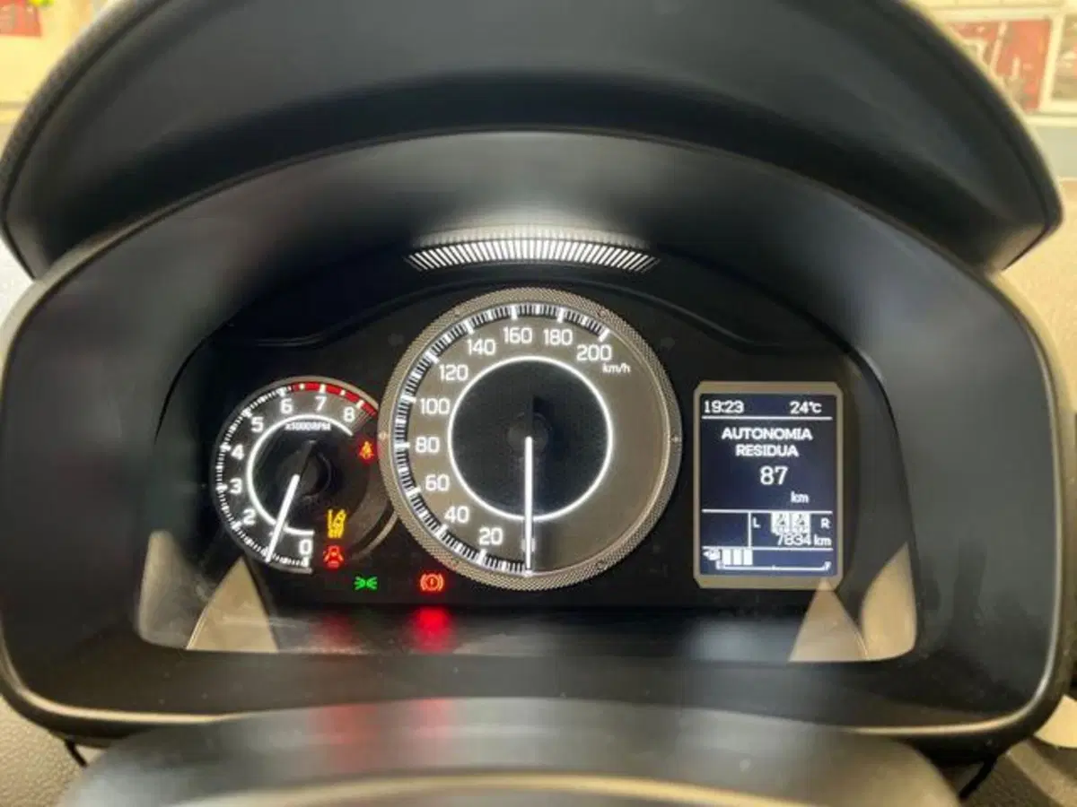 Suzuki Ignis usata a Vercelli (12)
