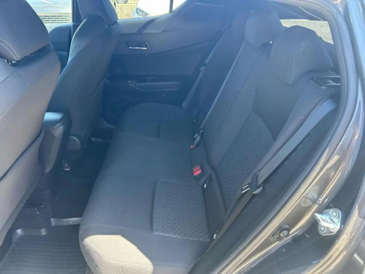 Toyota Toyota C-HR usata a Lucca (7)