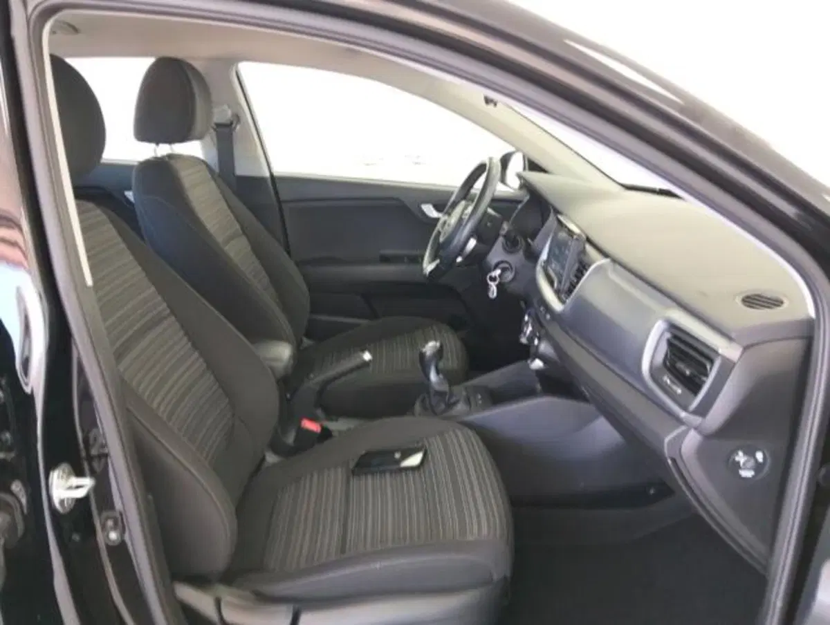 Kia Stonic usata a Como (5)