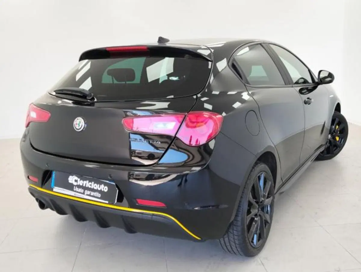 Alfa Romeo Giulietta usata a Como (2)
