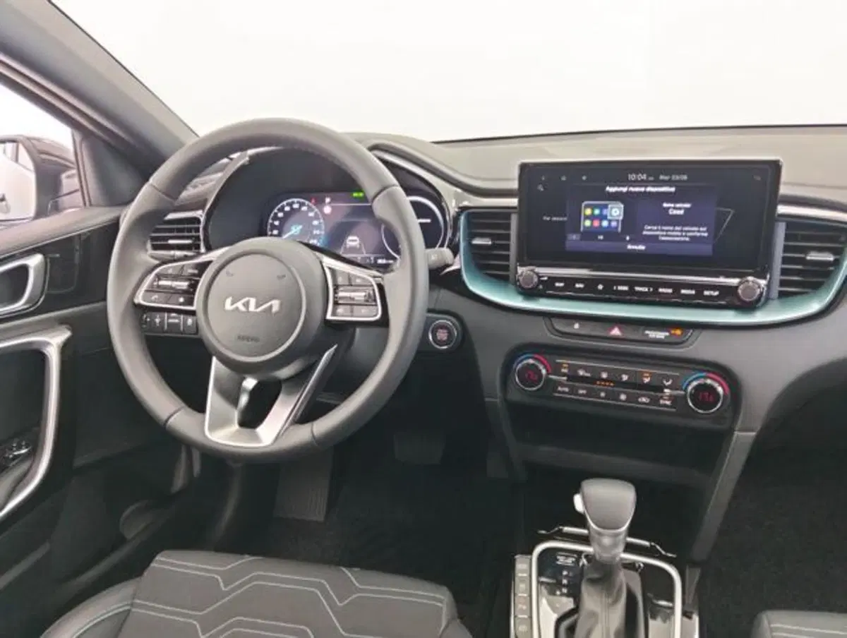 Kia XCeed nuova a Como (15)