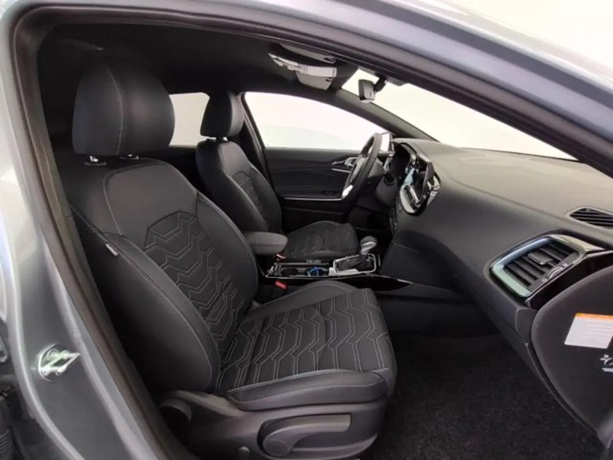 Kia XCeed nuova a Como (3)