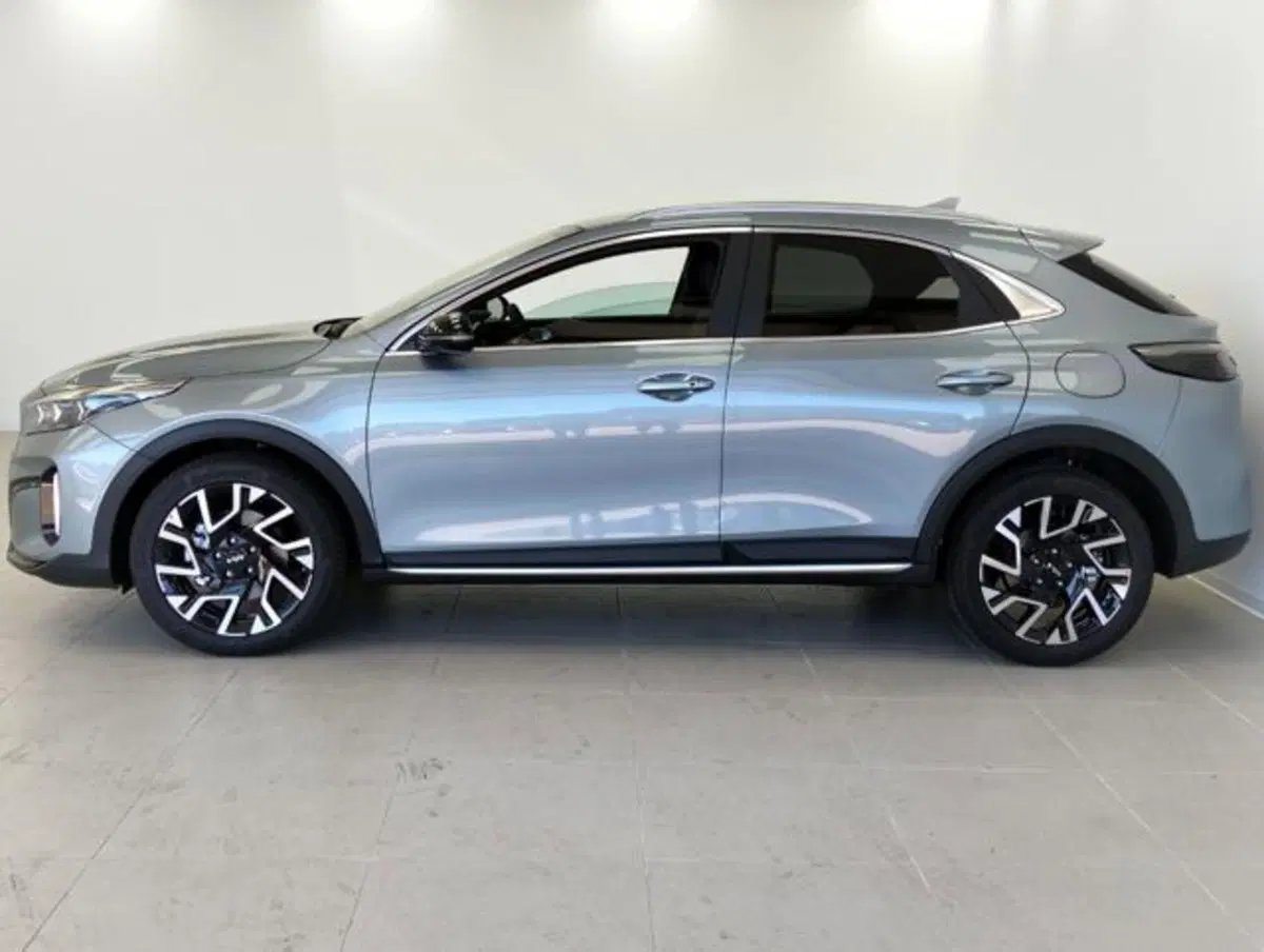 Kia XCeed nuova a Como (8)