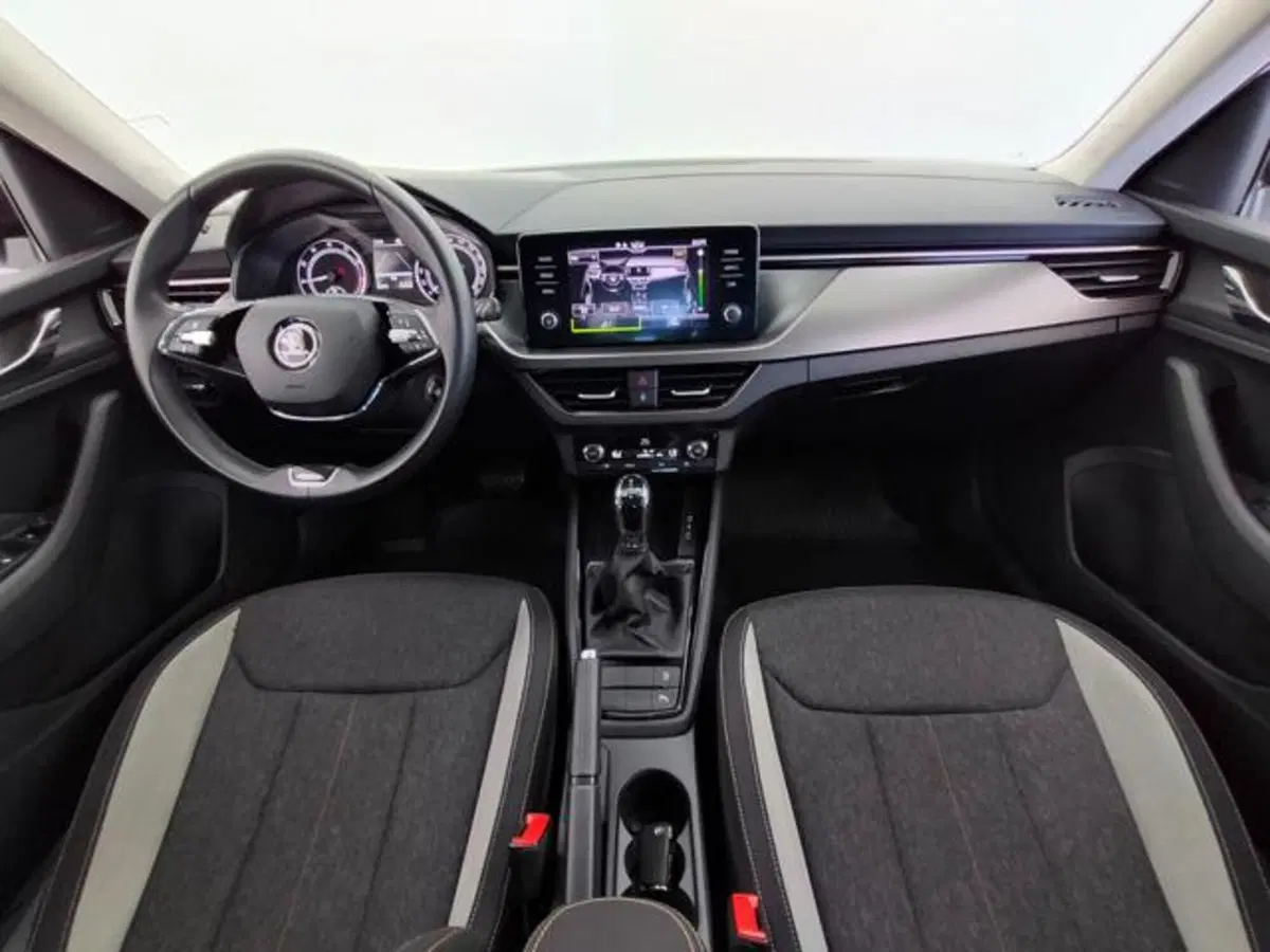 Skoda Kamiq usata a Como (4)