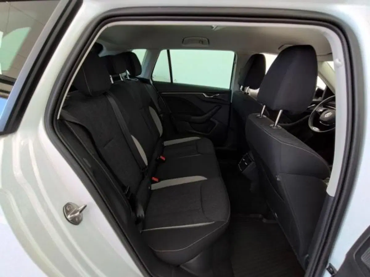 Skoda Kamiq usata a Como (5)