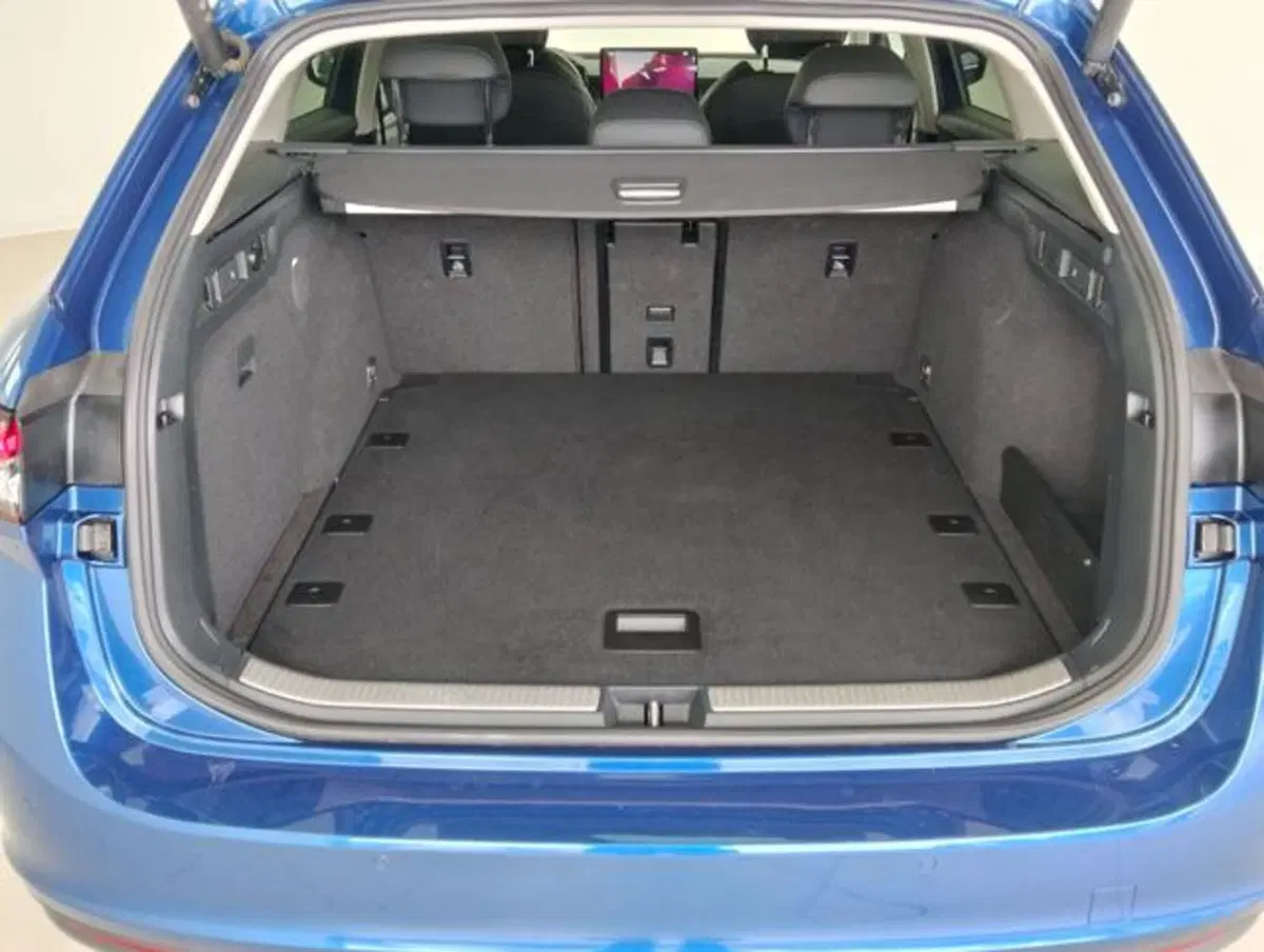Skoda Superb Station Wagon usata a Como (16)