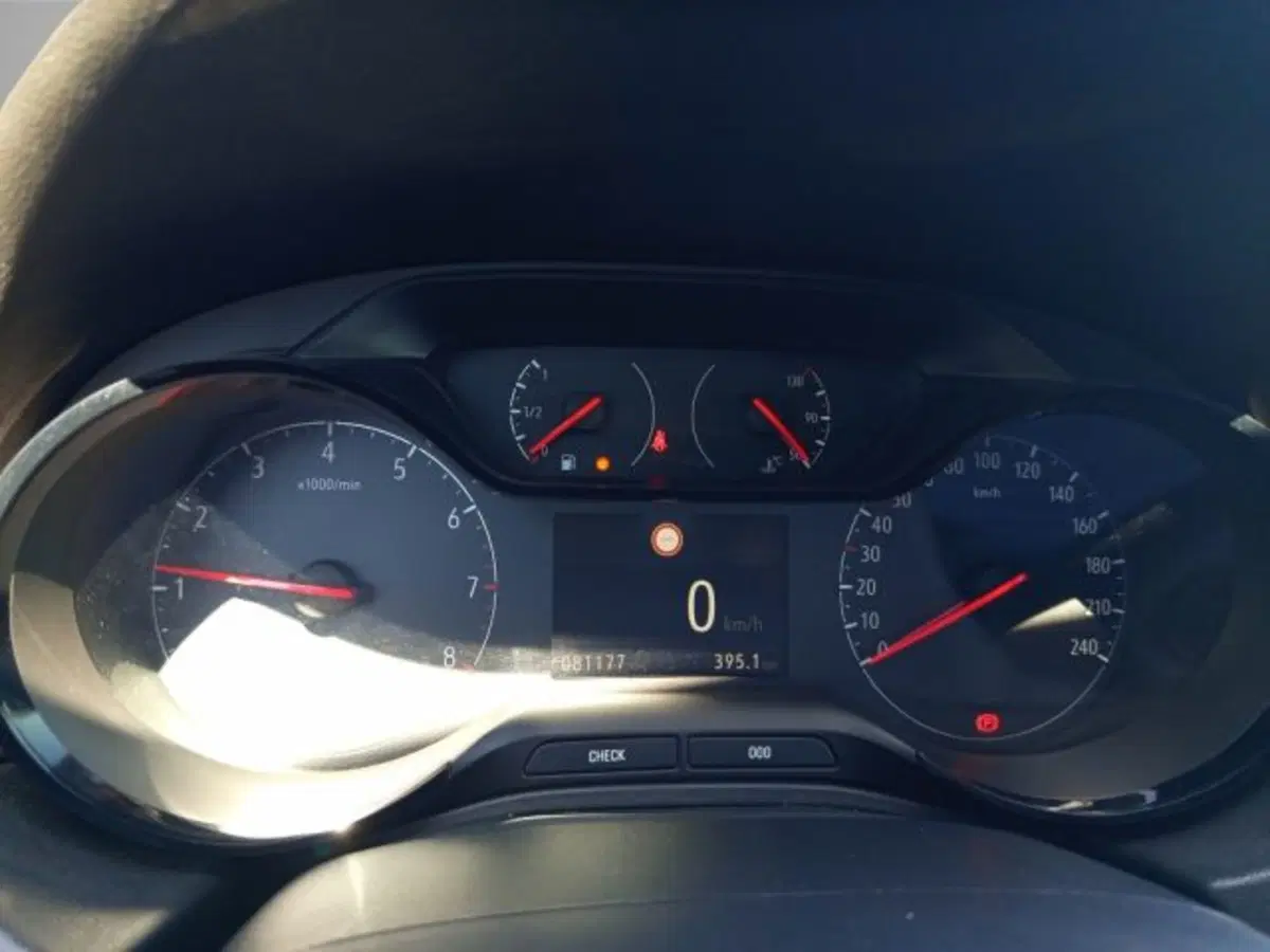 Opel Grandland X usata a Frosinone (12)