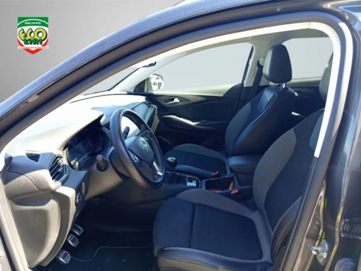 Opel Grandland X usata a Frosinone (8)