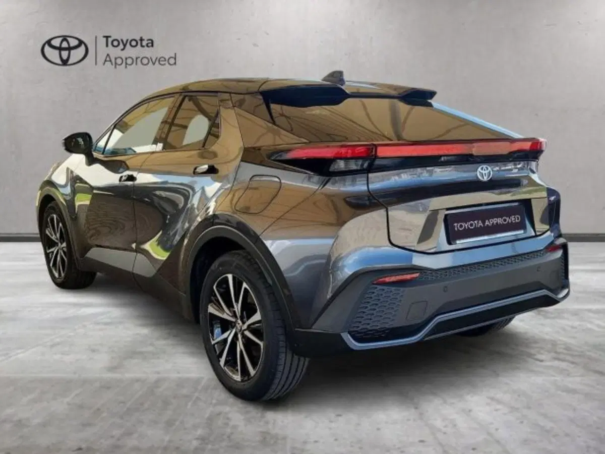 Toyota Toyota C-HR usata a Roma (5)