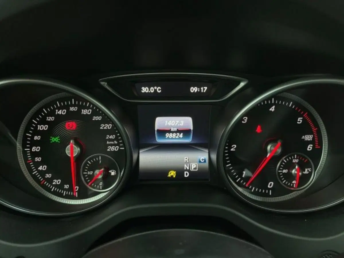 Mercedes-Benz CLA usata a Verona (8)