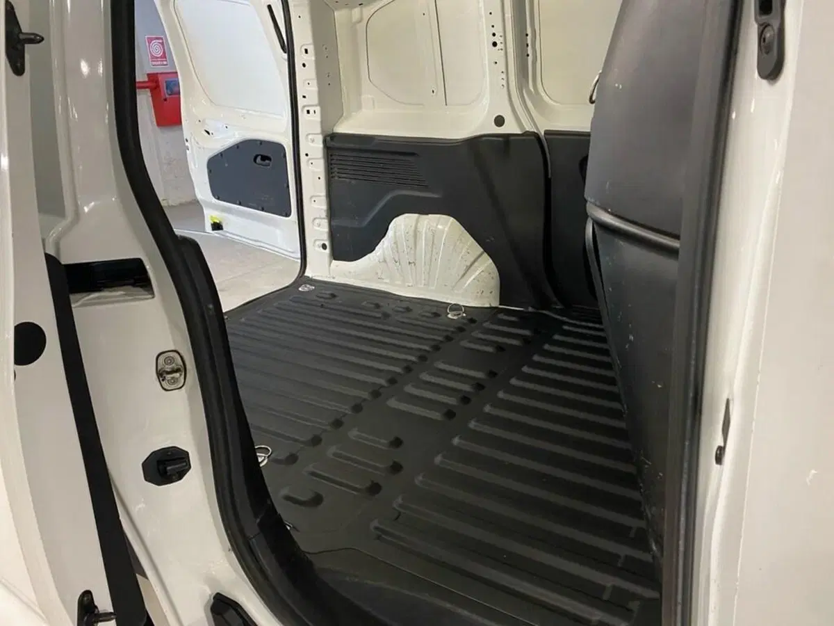 Peugeot Partner Furgone usata a Torino (8)