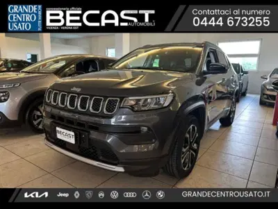 Jeep Compass 1.5 Turbo T4 130CV MHEV 2WD Limited del 2024 usata a Brendola