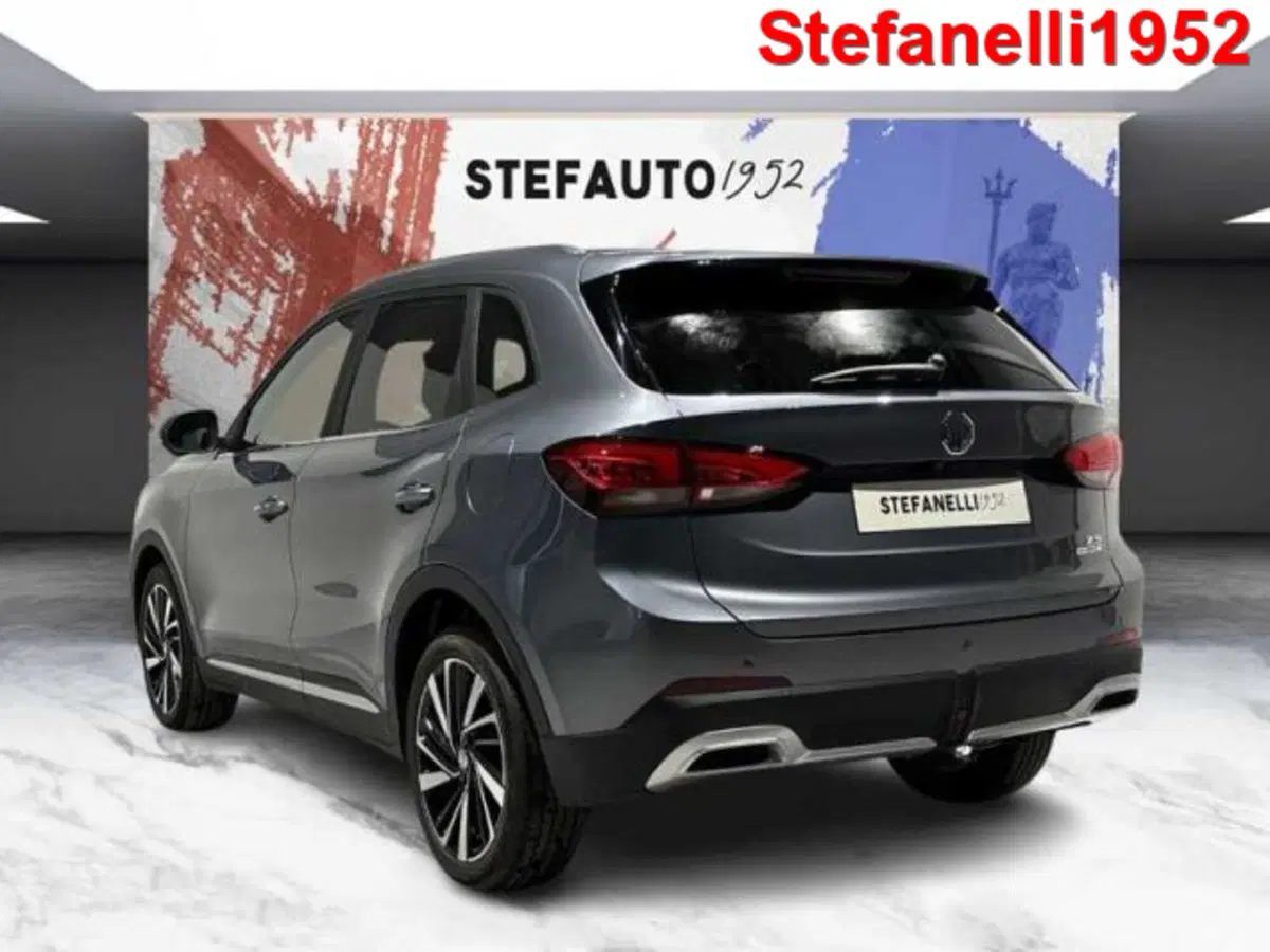 Mg ZS EV nuova a Bologna (5)