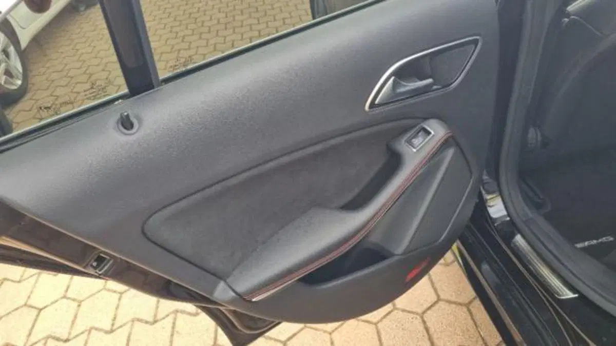 Mercedes-Benz CLA usata a Savona (10)