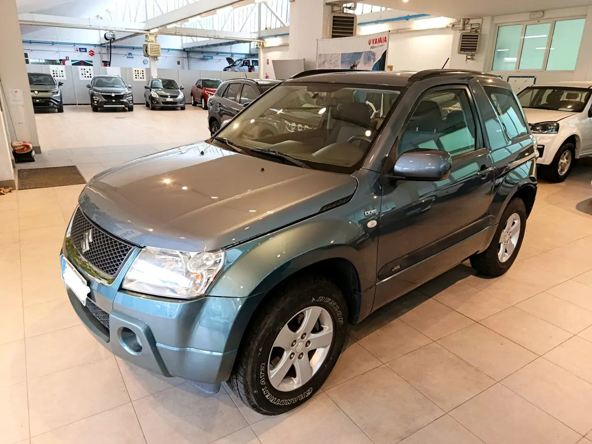 Suzuki Grand Vitara usata a Lecco (10)