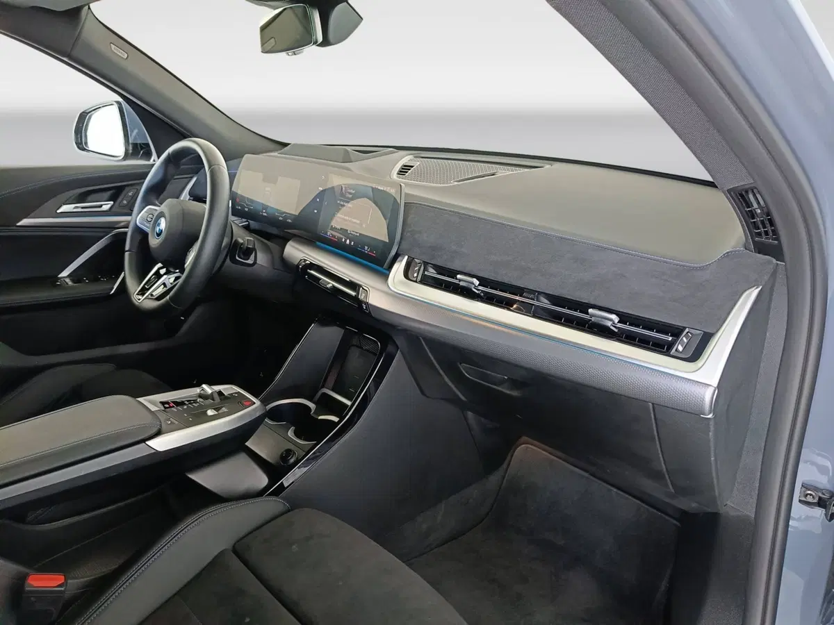 BMW iX2 usata a Ascoli Piceno (10)