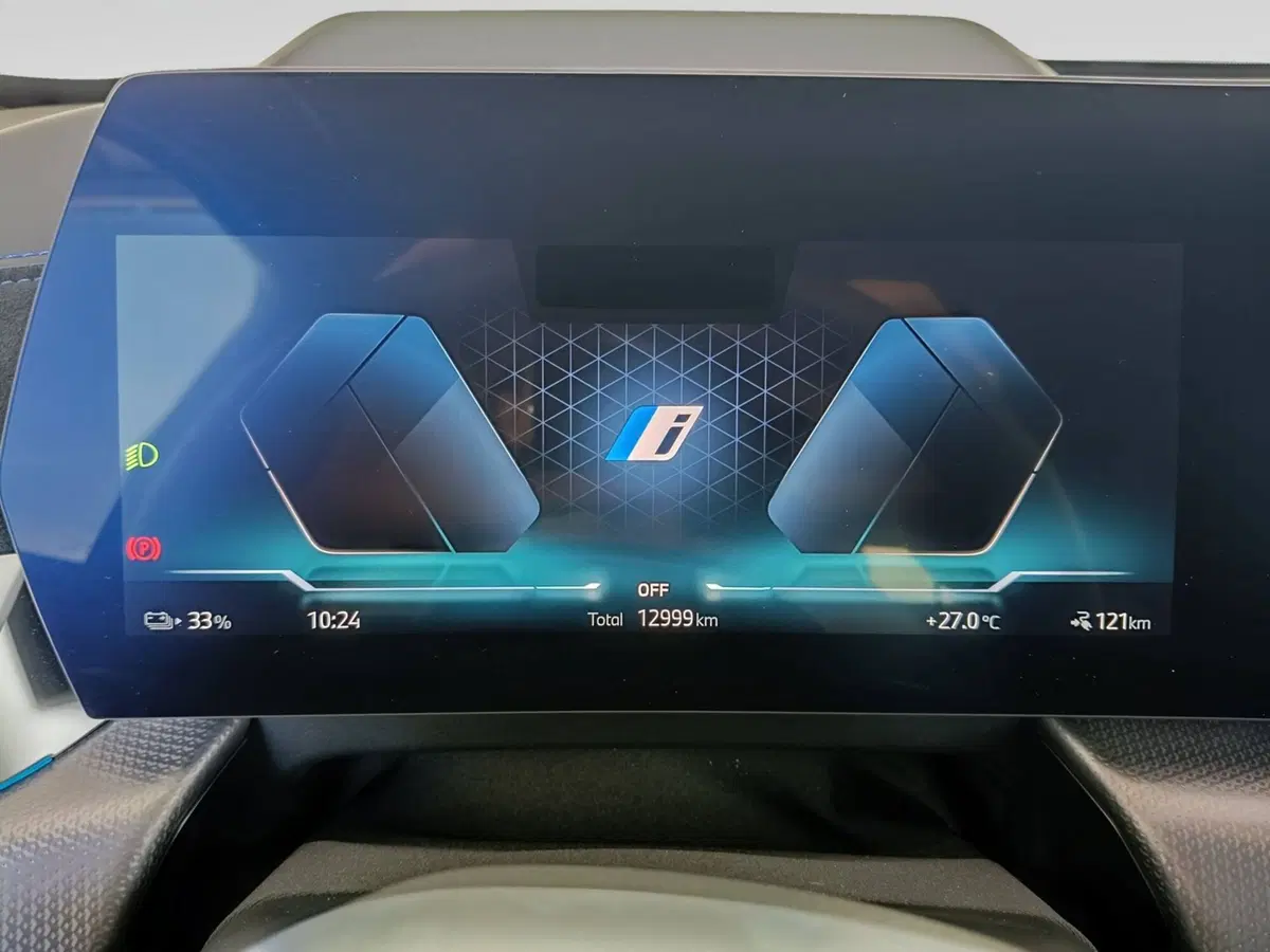 BMW iX2 usata a Ascoli Piceno (12)