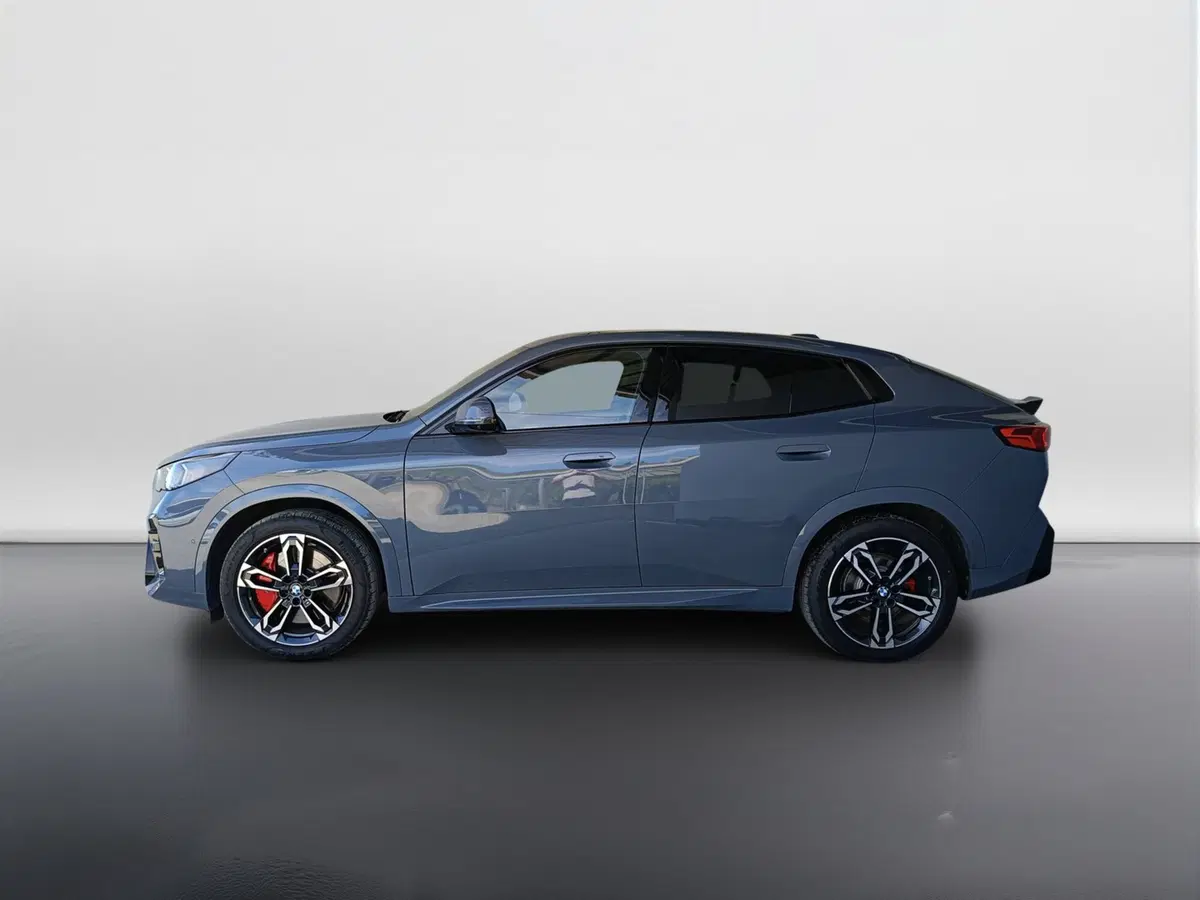 BMW iX2 usata a Ascoli Piceno (6)