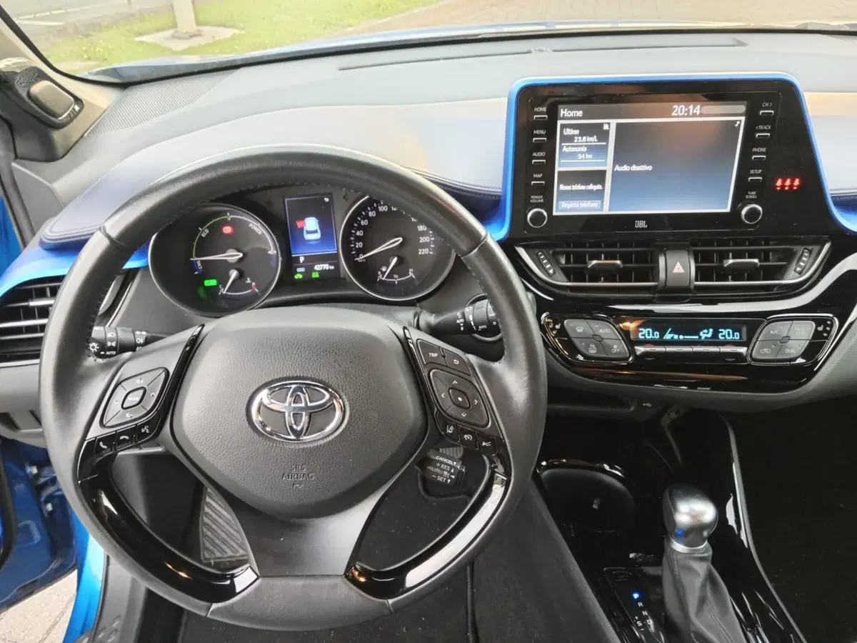 Toyota Toyota C-HR usata a Alessandria (12)