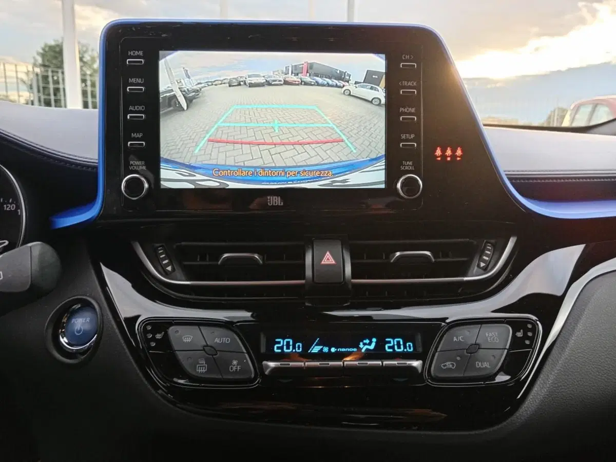 Toyota Toyota C-HR usata a Alessandria (14)