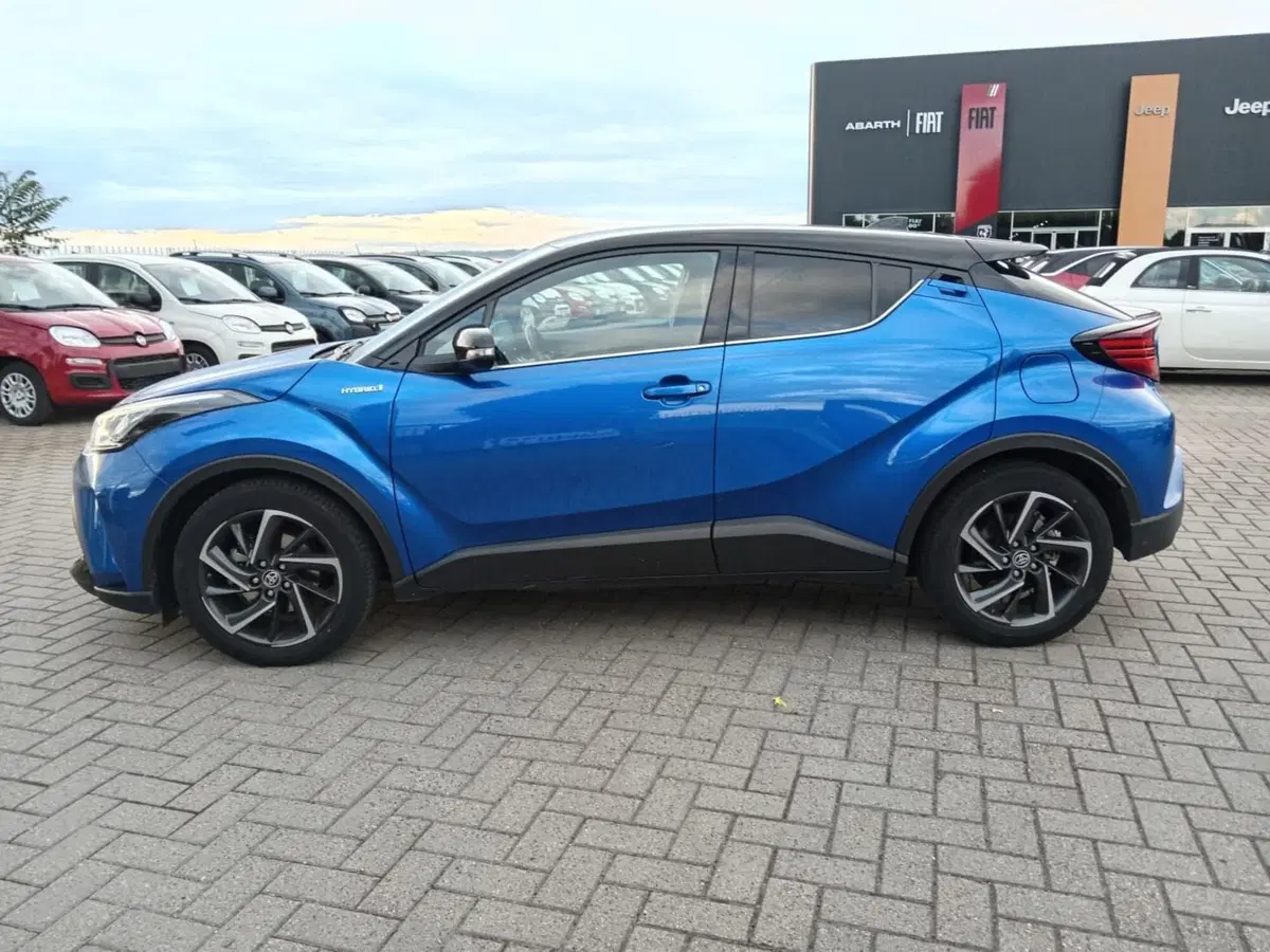 Toyota Toyota C-HR usata a Alessandria (8)