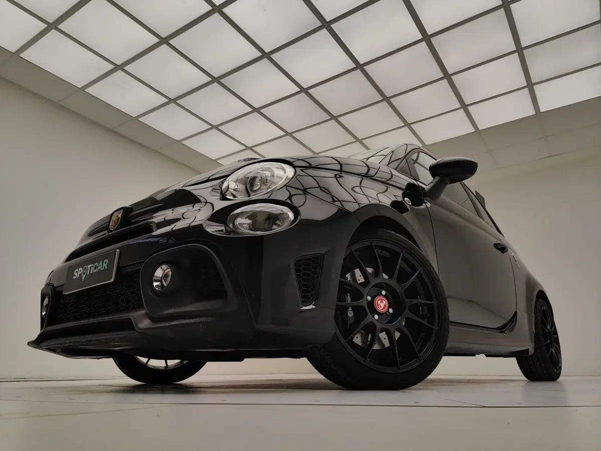 Abarth 595 Cabrio usata a Como (12)