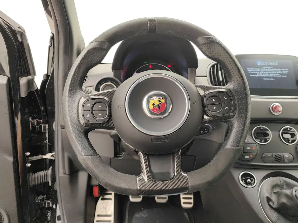 Abarth 595 Cabrio usata a Como (15)