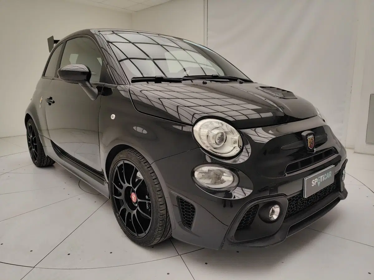 Abarth 595 Cabrio usata a Como (3)