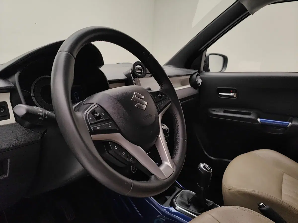 Suzuki Ignis usata a Como (9)