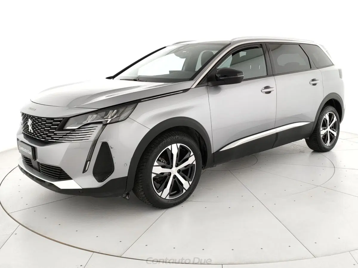 Peugeot 5008 usata a Caserta