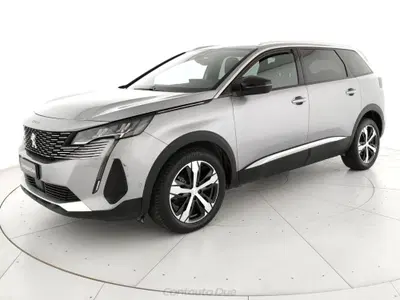Peugeot 5008 1.5 bluehdi Allure Pack s&amp;s 130cv eat8 del 2023 usata a Teverola