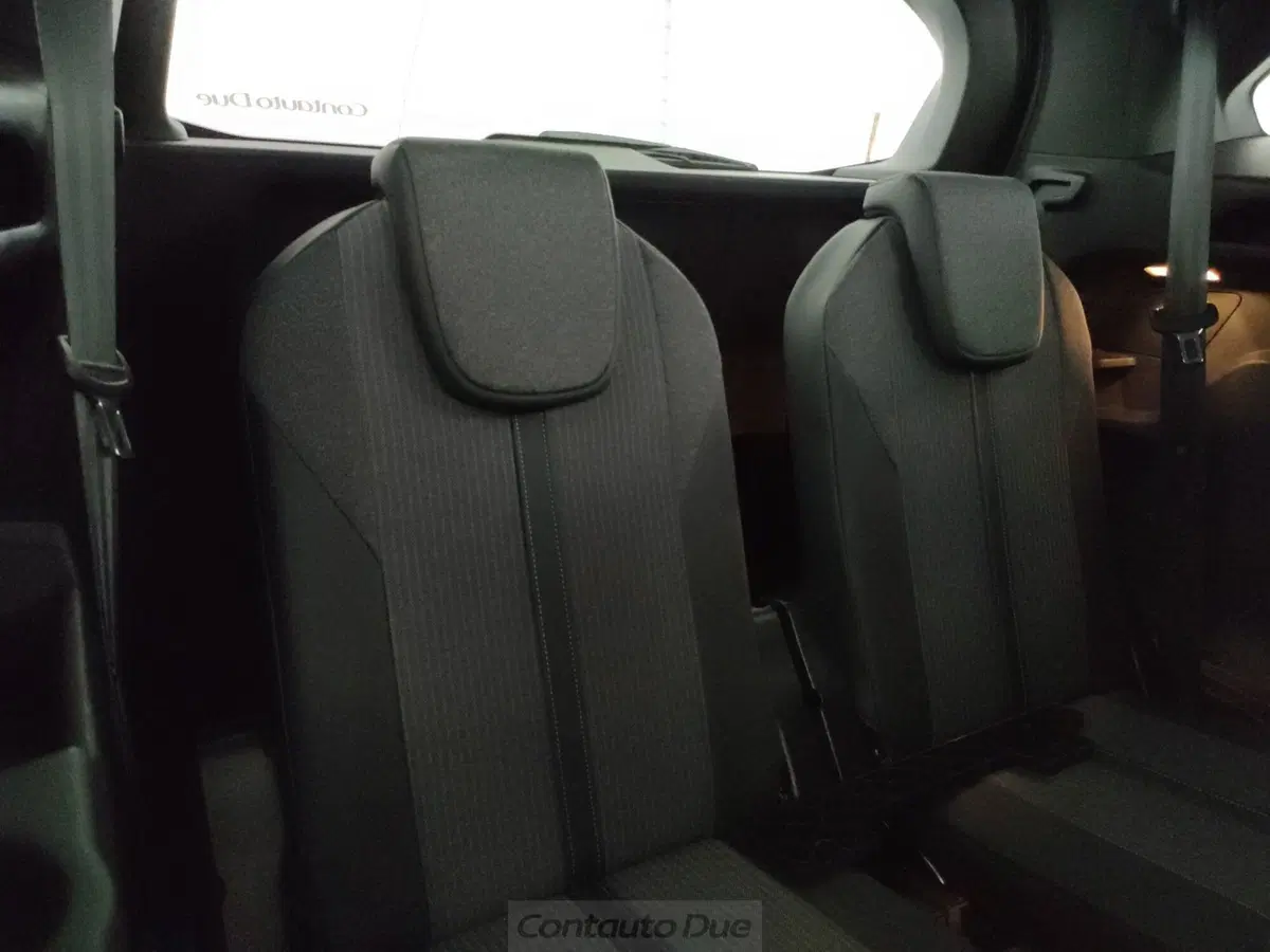 Peugeot 5008 usata a Caserta (12)