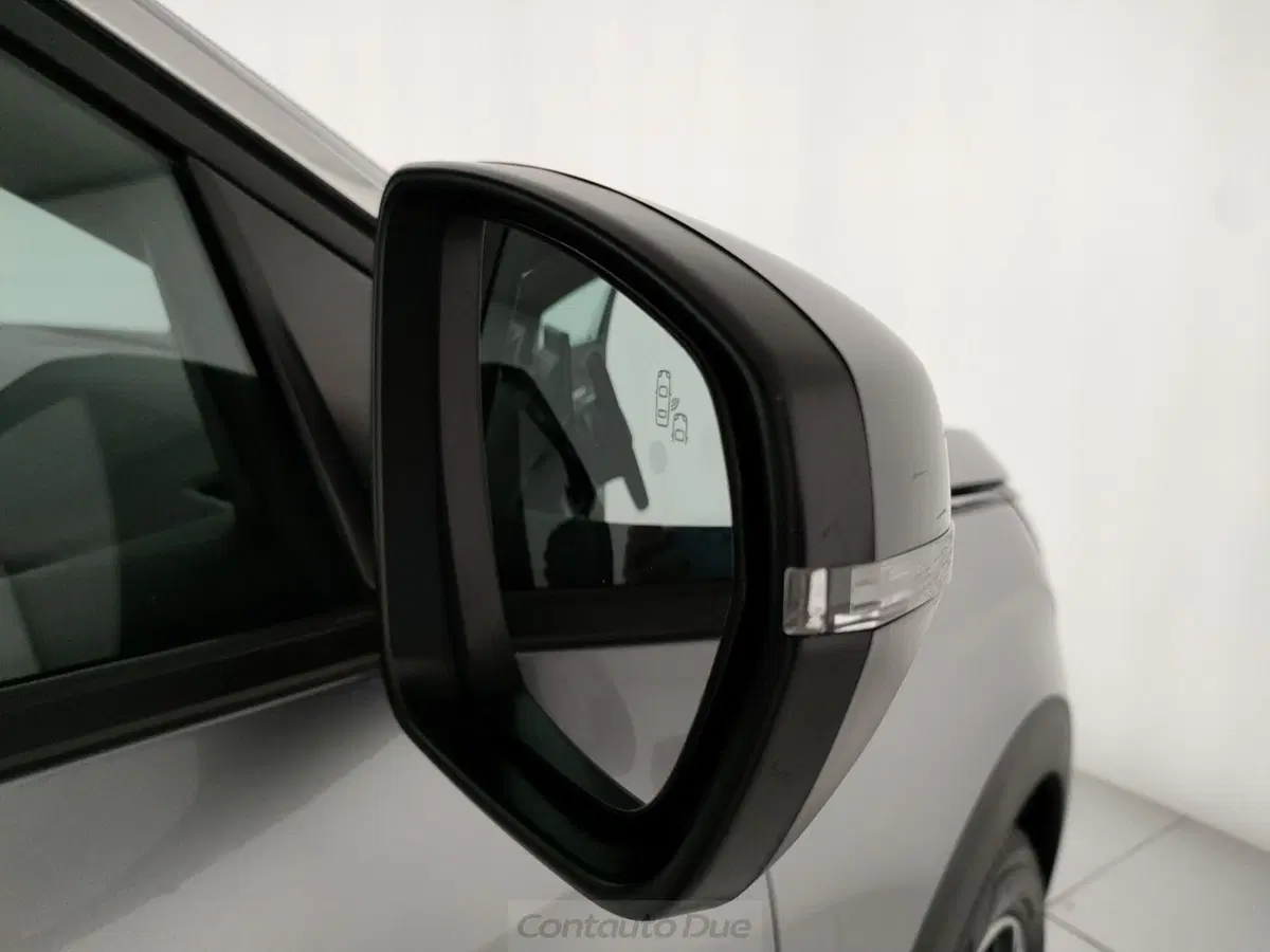 Peugeot 5008 usata a Caserta (19)
