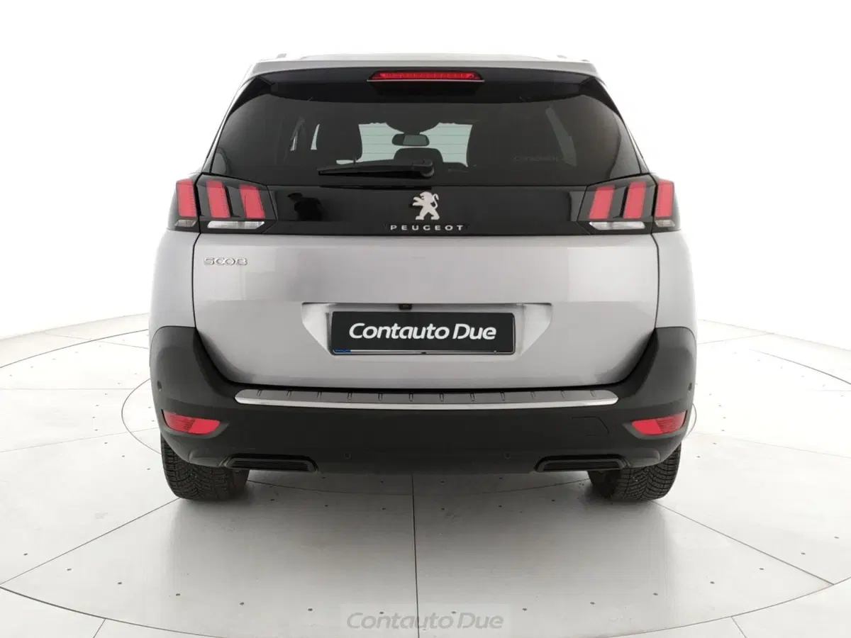 Peugeot 5008 usata a Caserta (6)